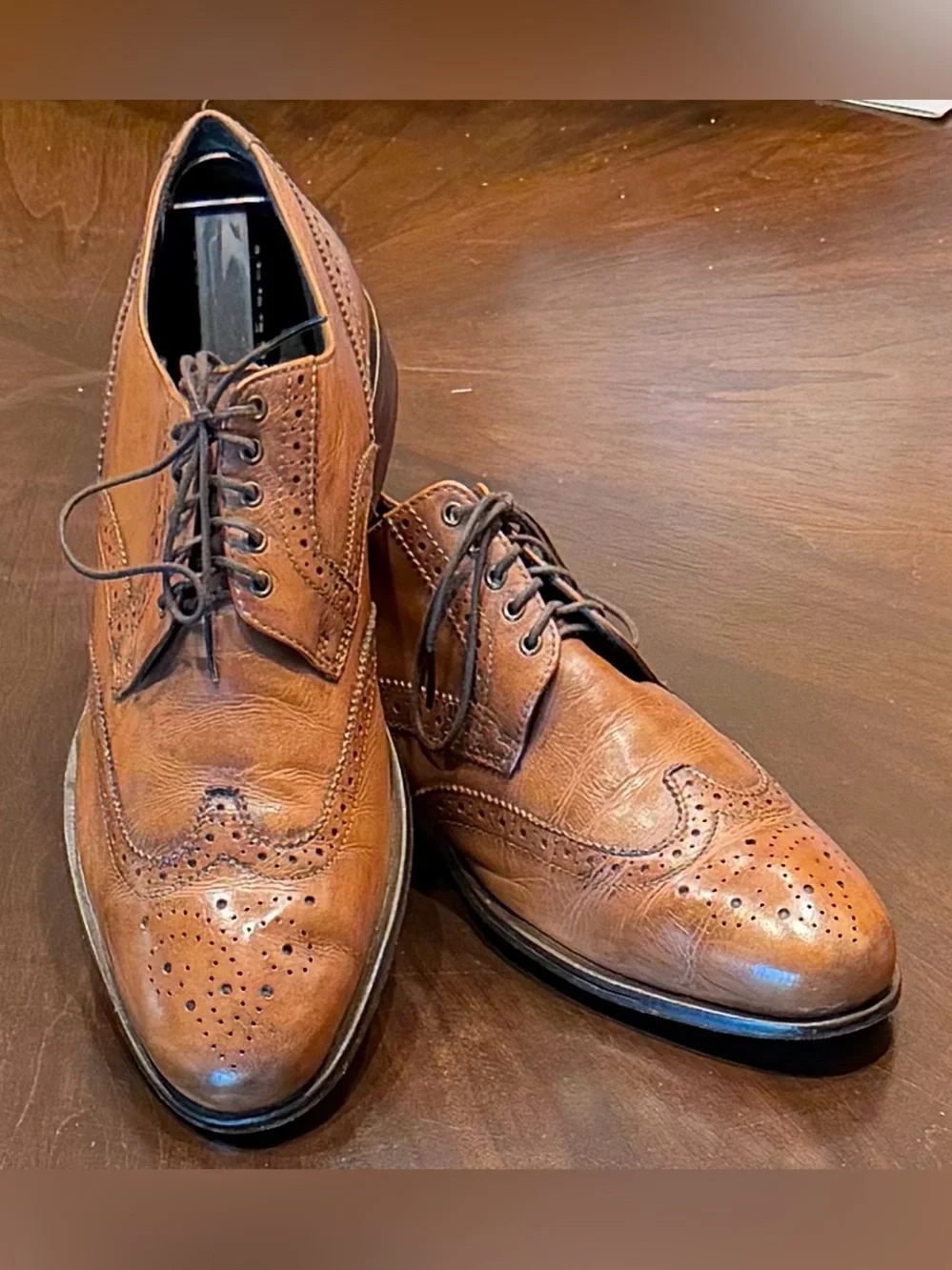 Boss Classic Men's Brown Leather Wingtip Oxfords Size 9